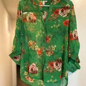 Kut from the Kloth Green and Red Floral Long Sleeve Blouse with 3/4 Option, XS